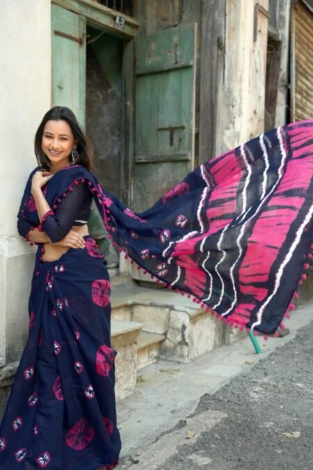 Mulberry Weaves Pure Blue Mul Cotton Saree.